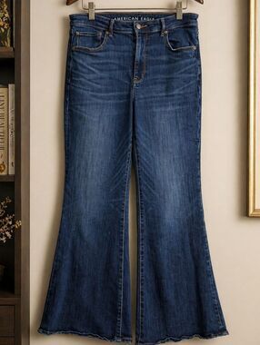 American Eagle Next Level Stretch Flare Jeans Size 14 Short Y2K Everyday Denim
